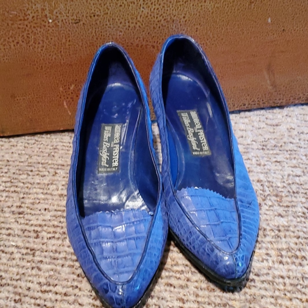 Vintage Andrea Pfister Alligator heels